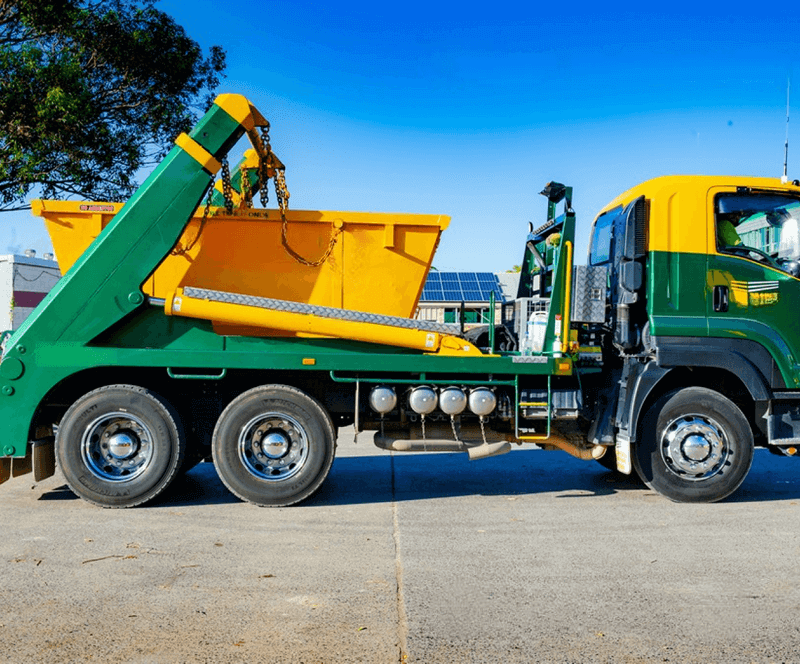 How to Choose the Right Skip Bin Truck for Your Waste Management Needs